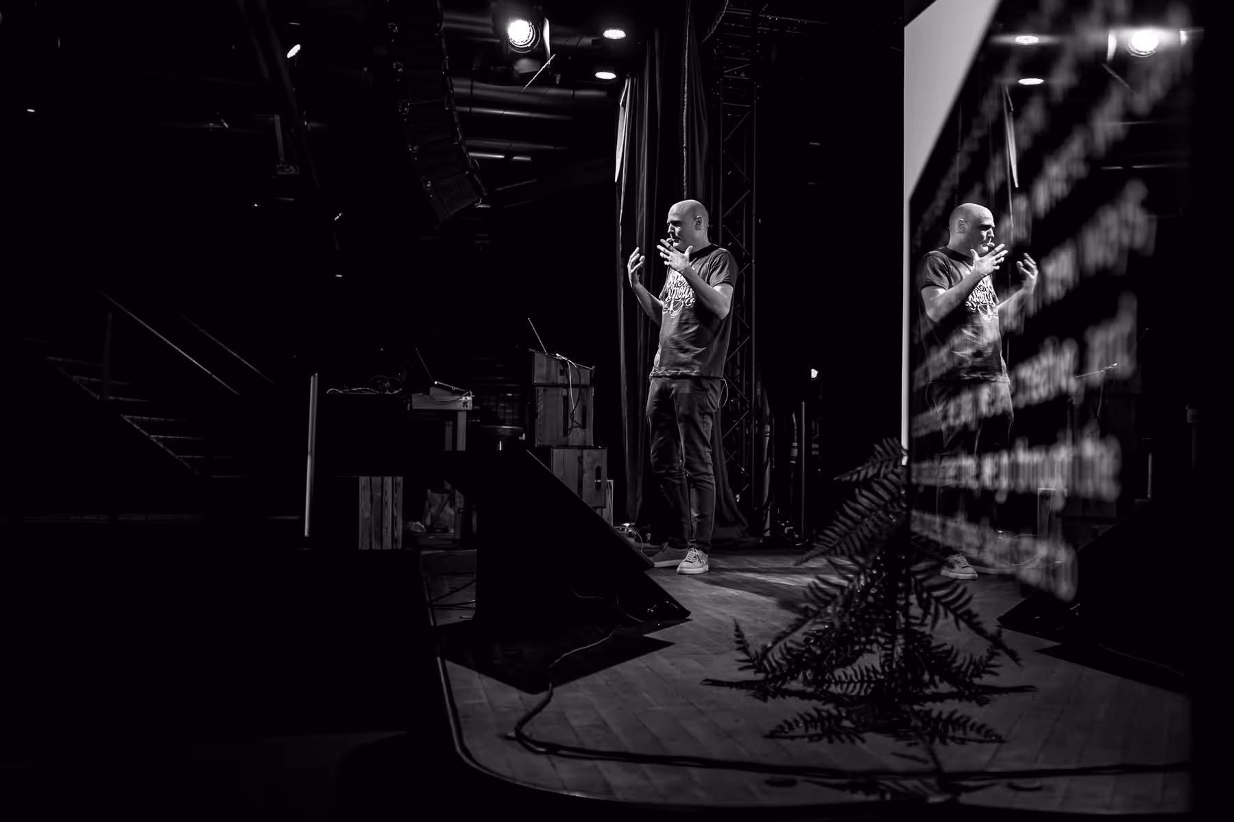 Photo of Dominic Wilcox taken at beyond tellerrand in Berlin 2022 by Florian Ziegler