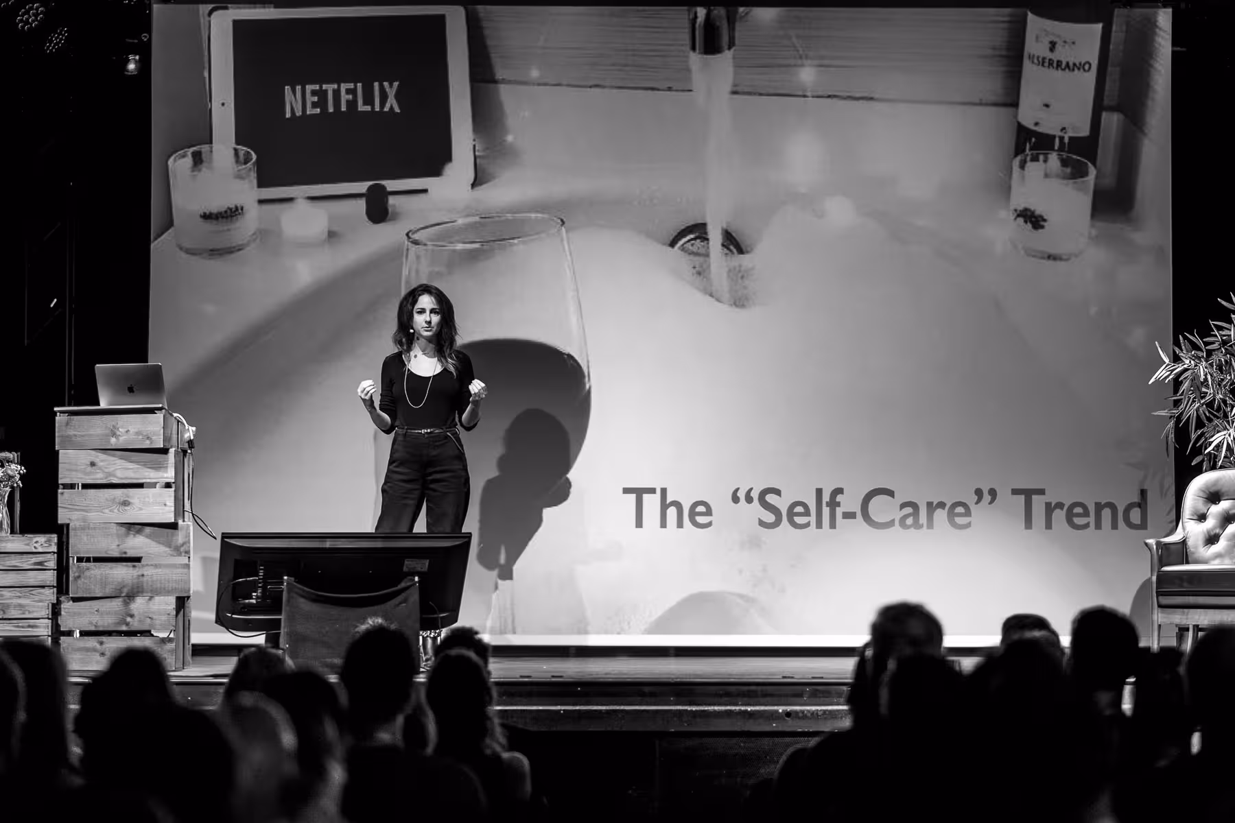 Photo of Emily Anhalt taken at beyond tellerrand in Berlin 2023 by Florian Ziegler