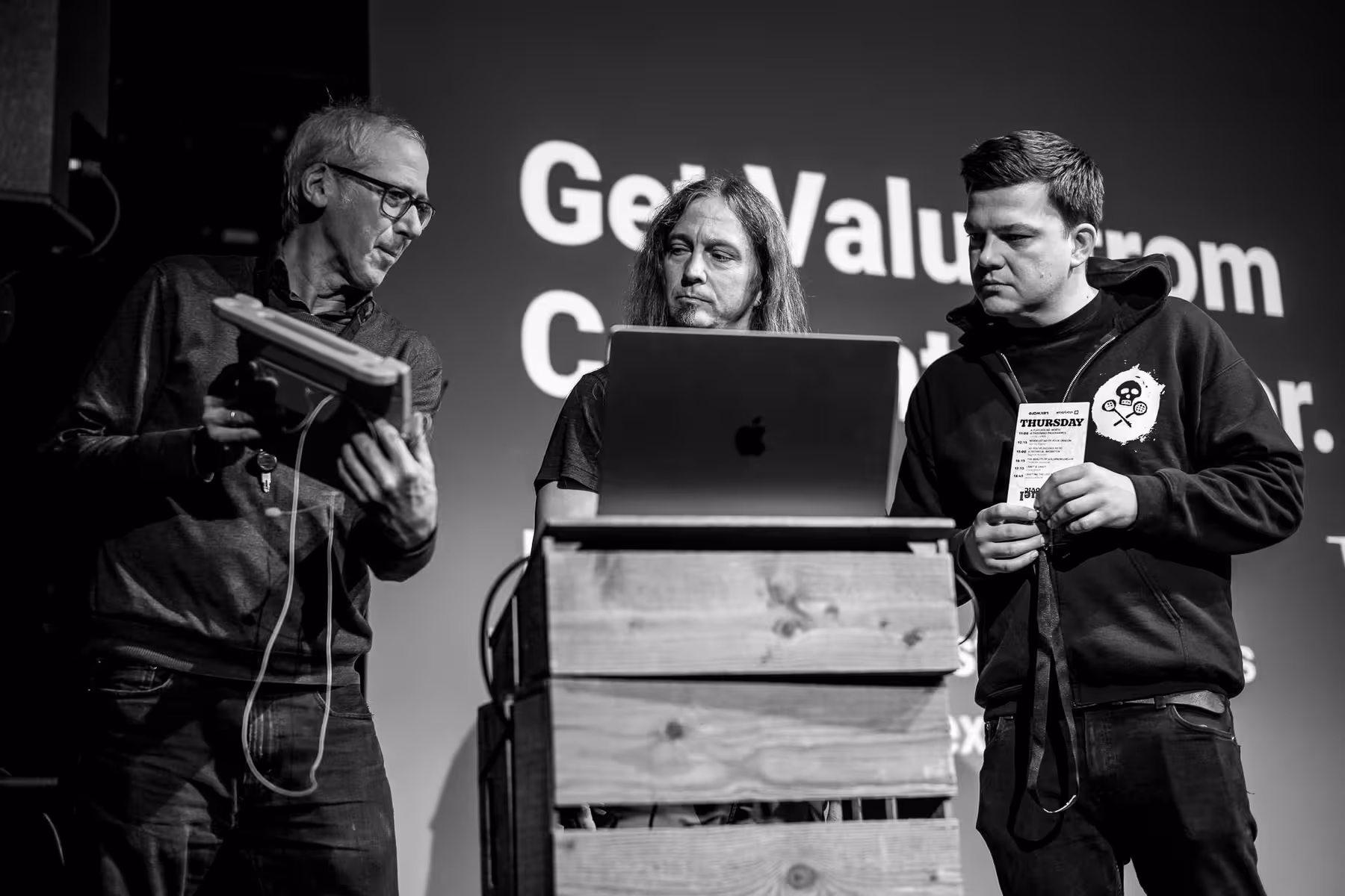 Photo of Manuel Matuzovic taken at beyond tellerrand in Berlin 2024 by Florian Ziegler