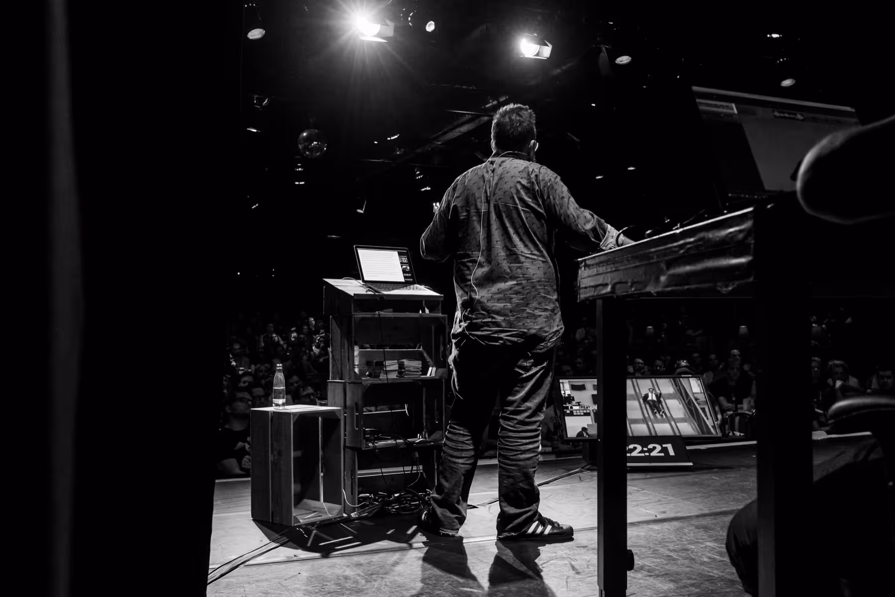 Photo of Mike Monteiro taken at beyond tellerrand in Düsseldorf 2018 by Florian Ziegler