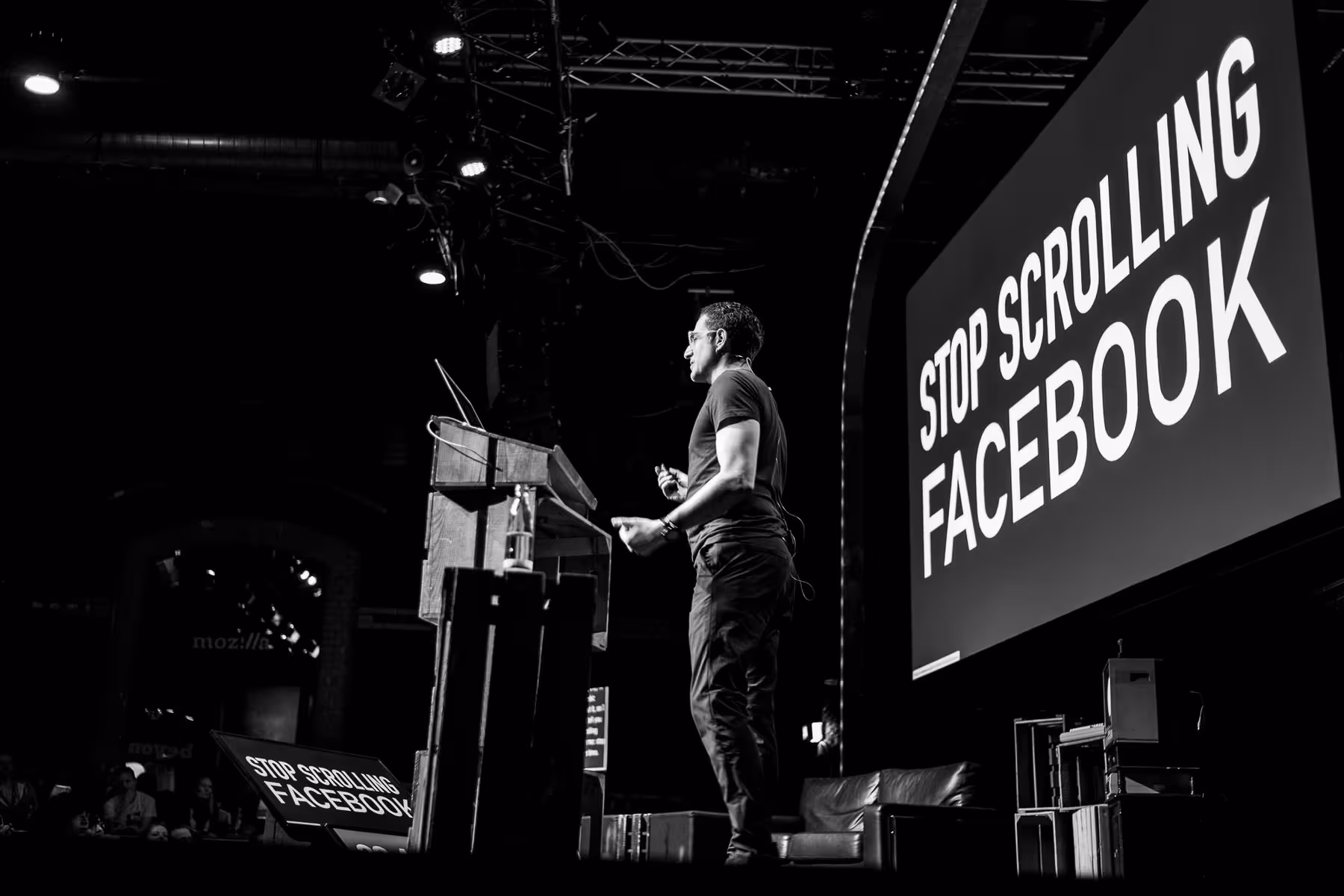 Photo of Tantek Çelik taken at beyond tellerrand in Düsseldorf 2019 by Florian Ziegler