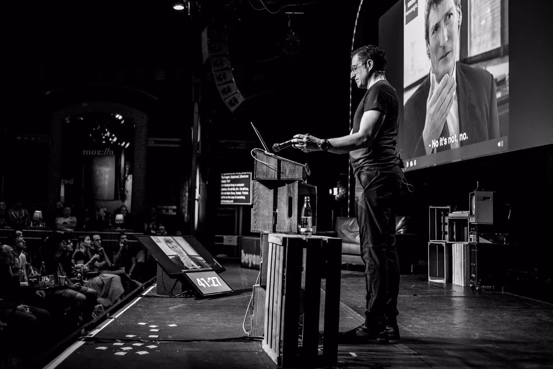 Photo of Tantek Çelik taken at beyond tellerrand in Düsseldorf 2019 by Florian Ziegler