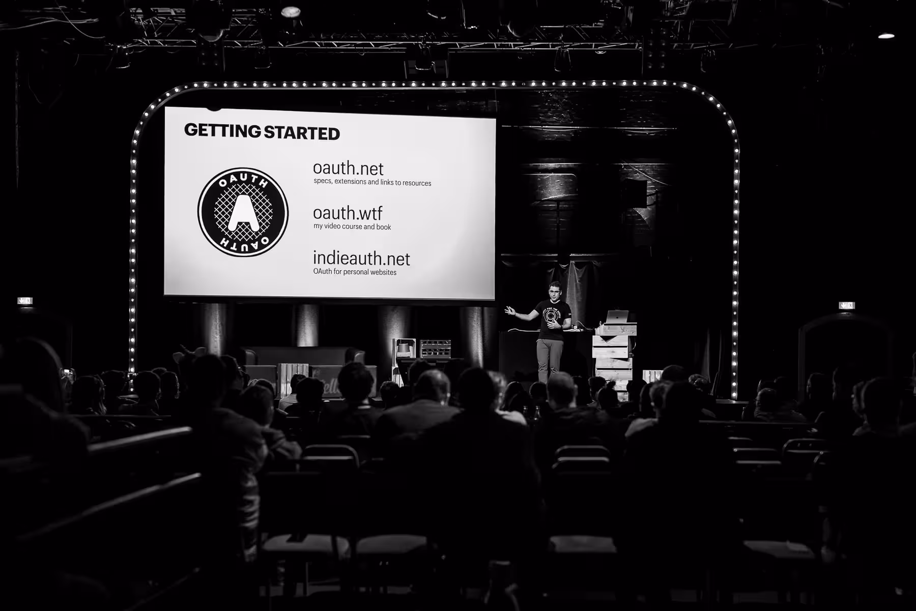 Photo of Aaron Parecki taken at beyond tellerrand in Düsseldorf 2021 by Florian Ziegler