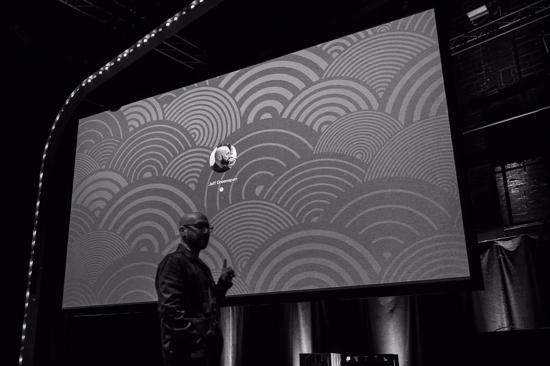 Photo of Jeff Greenspan taken at beyond tellerrand in Düsseldorf 2021 by Florian Ziegler