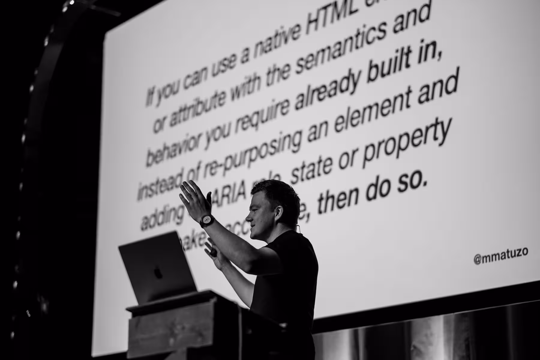 Photo of Manuel Matuzovic taken at beyond tellerrand in Düsseldorf 2022 by Florian Ziegler