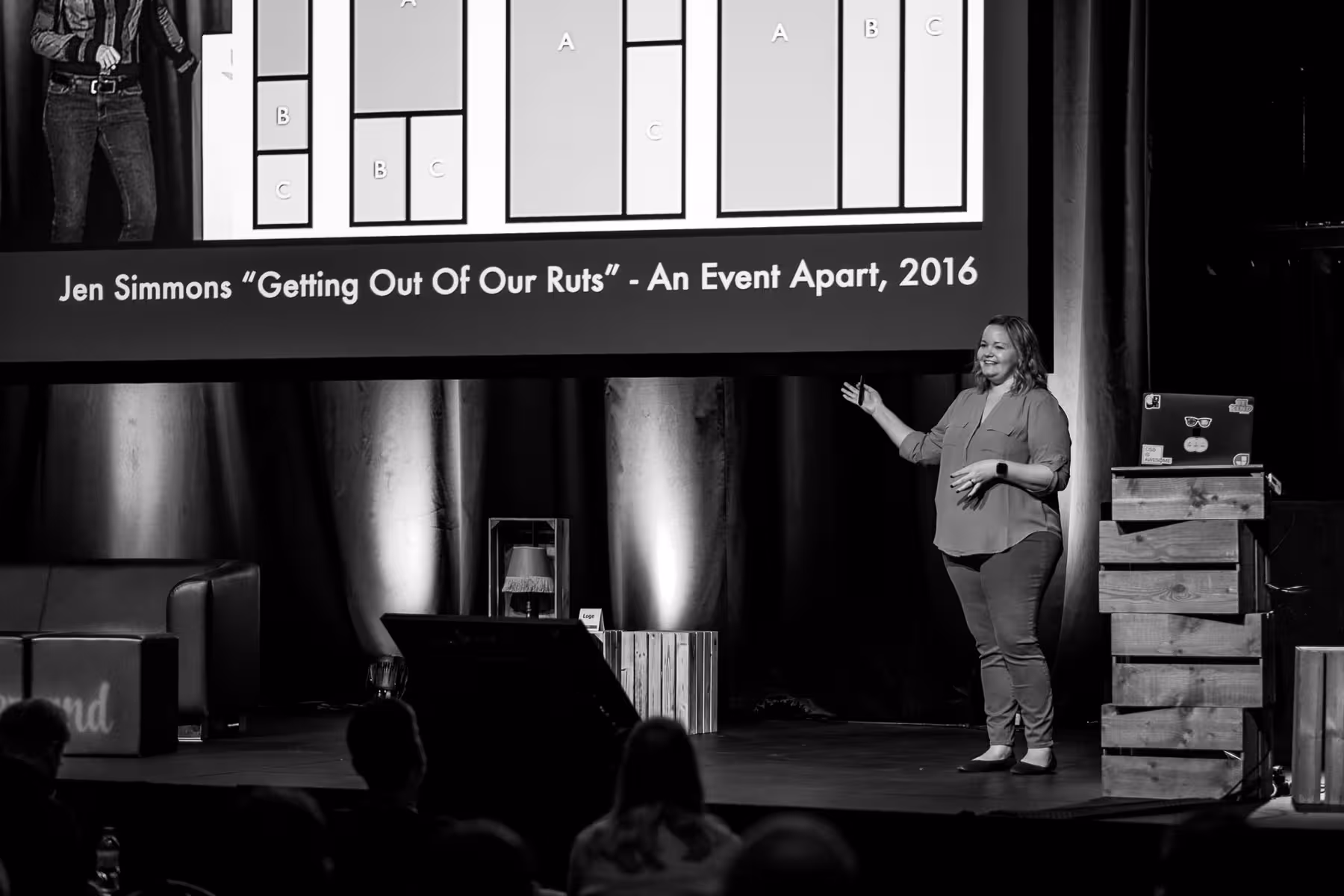 Photo of Stephanie Eckles taken at beyond tellerrand in Düsseldorf 2022 by Florian Ziegler