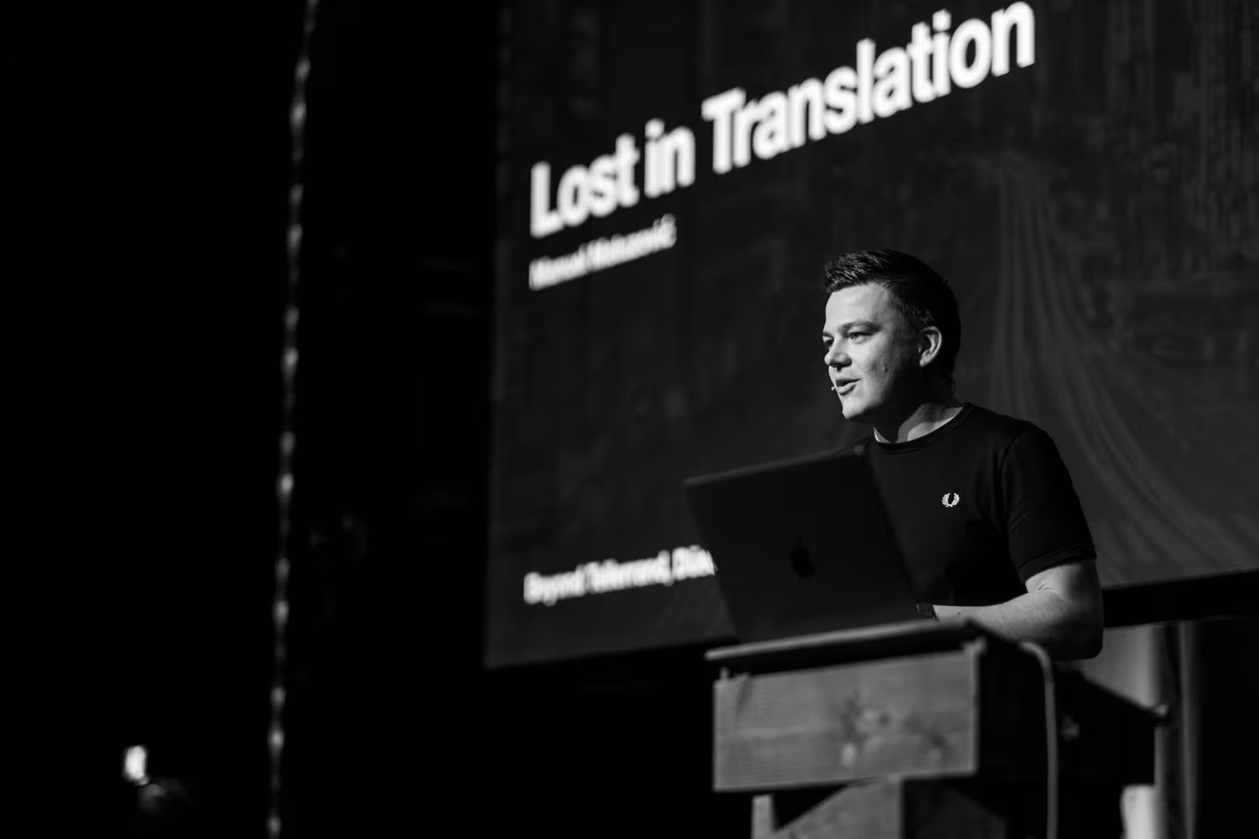 Photo of Manuel Matuzovic taken at beyond tellerrand in Düsseldorf 2022 by Florian Ziegler