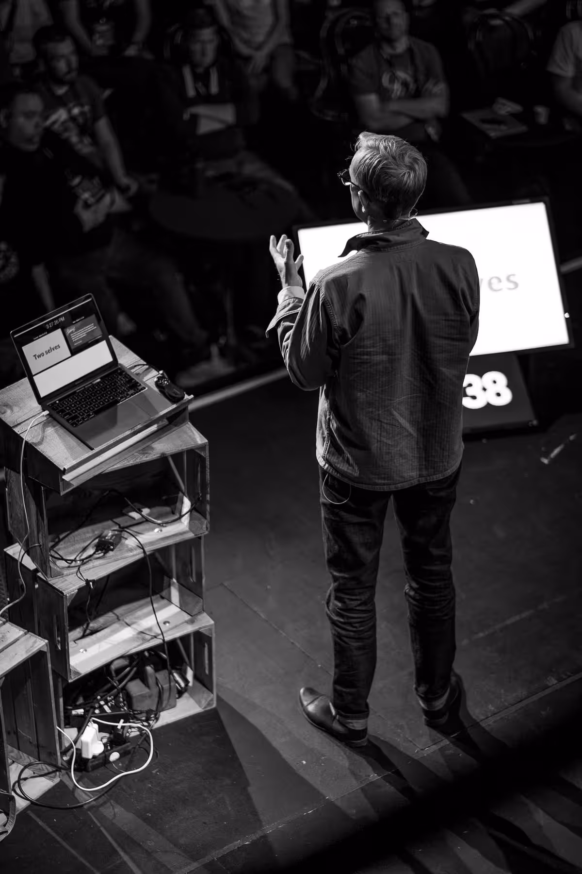 Photo of Aarron Walter taken at beyond tellerrand in Düsseldorf 2022 by Florian Ziegler