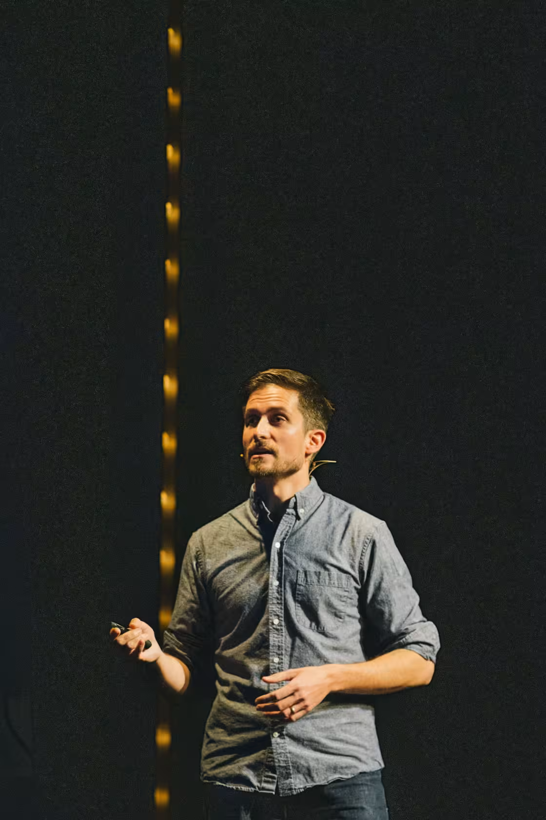 Photo of Scott Kellum taken at beyond tellerrand in Berlin 2023 by Celine Al-Mosawi