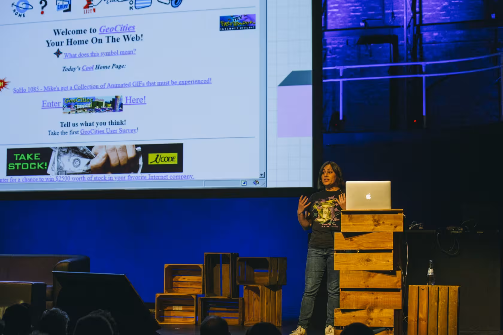 Photo of Sophie Koonin taken at beyond tellerrand in Berlin 2023 by Celine Al-Mosawi