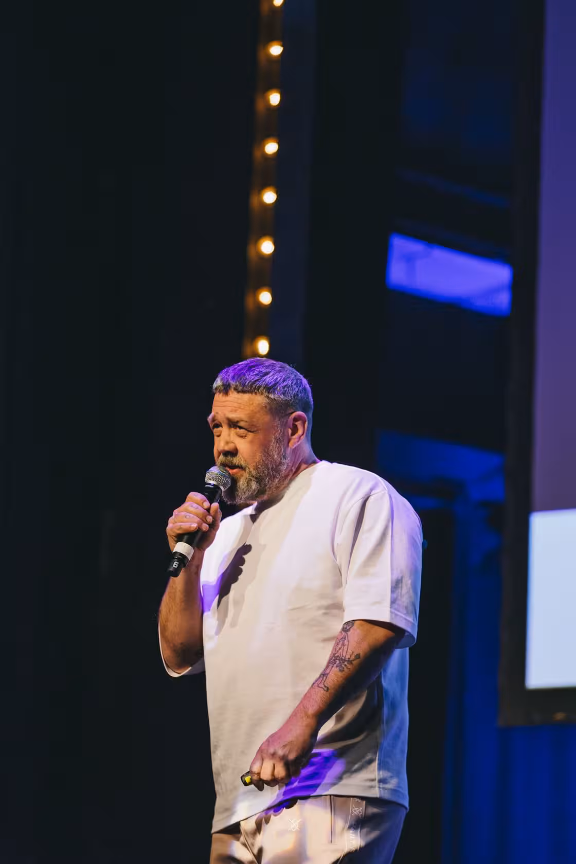 Photo of Eike König taken at beyond tellerrand in Berlin 2023 by Celine Al-Mosawi