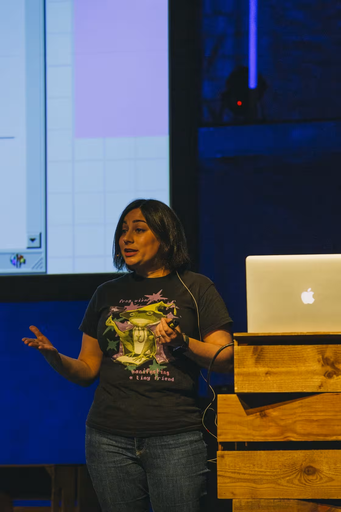 Photo of Sophie Koonin taken at beyond tellerrand in Berlin 2023 by Celine Al-Mosawi