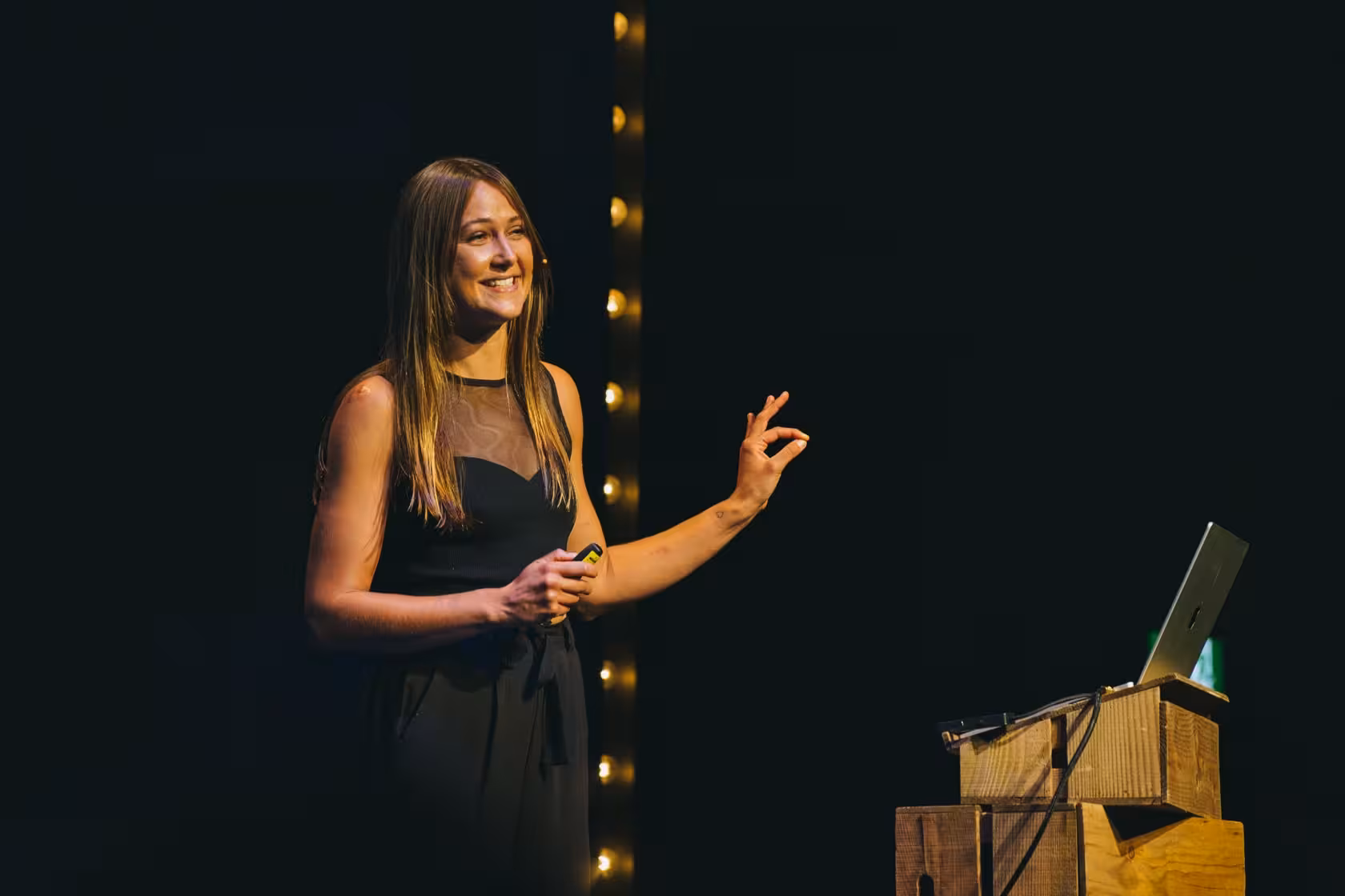 Photo of Gemma O’Brien taken at beyond tellerrand in Berlin 2023 by Celine Al-Mosawi