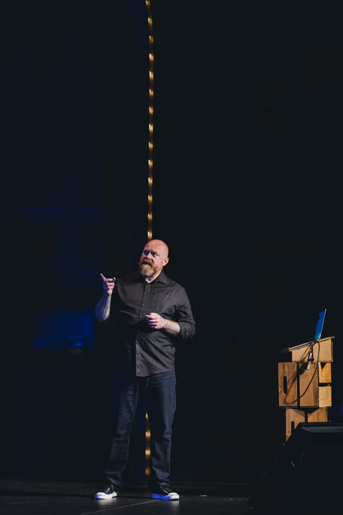 Photo of Hugh Elliott taken at beyond tellerrand in Berlin 2023 by Celine Al-Mosawi