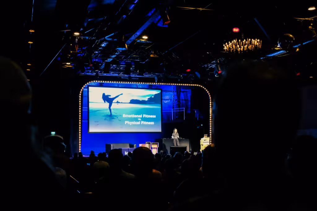 Photo of Emily Anhalt taken at beyond tellerrand in Düsseldorf 2023 by Bart van Kersavond