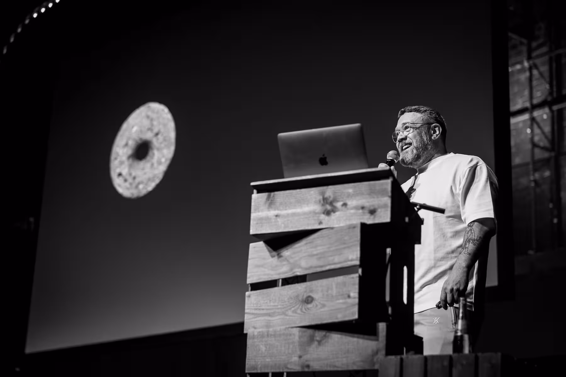 Photo of Eike König taken at beyond tellerrand in Düsseldorf 2023 by Florian Ziegler