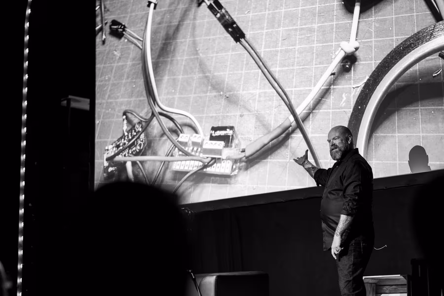 Photo of Hugh Elliott taken at beyond tellerrand in Düsseldorf 2023 by Florian Ziegler