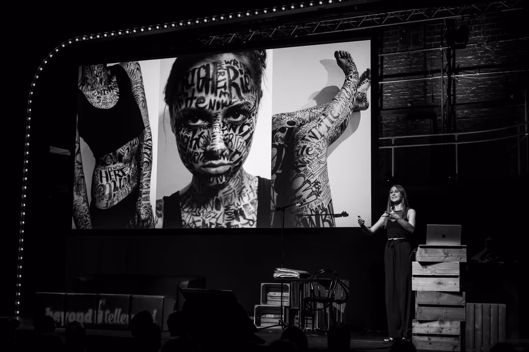 Photo of Gemma O’Brien taken at beyond tellerrand in Düsseldorf 2023 by Florian Ziegler
