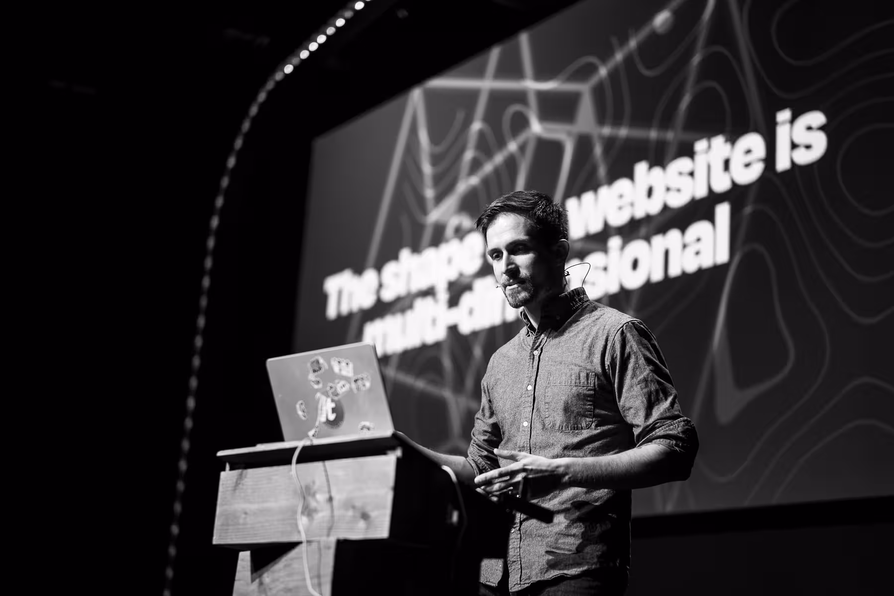 Photo of Scott Kellum taken at beyond tellerrand in Düsseldorf 2023 by Florian Ziegler