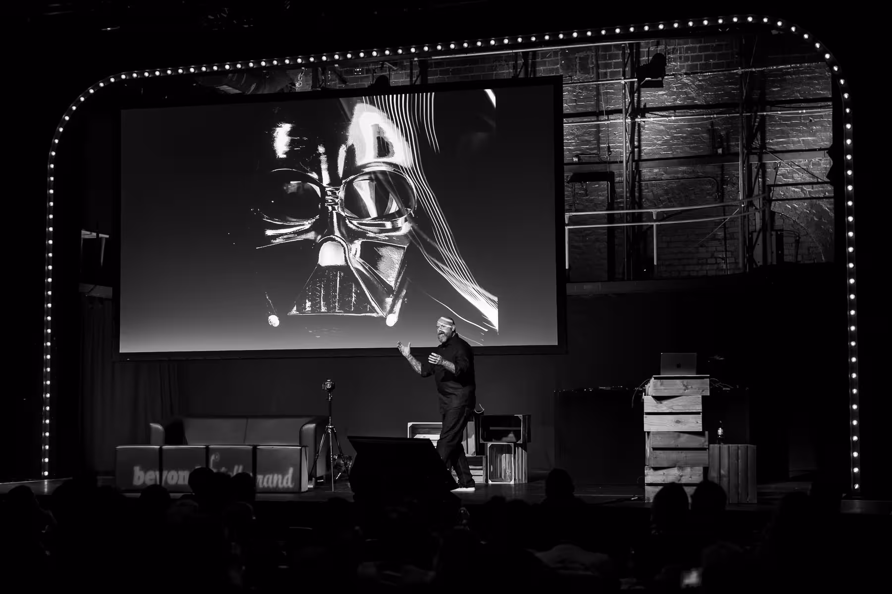 Photo of Hugh Elliott taken at beyond tellerrand in Düsseldorf 2023 by Florian Ziegler