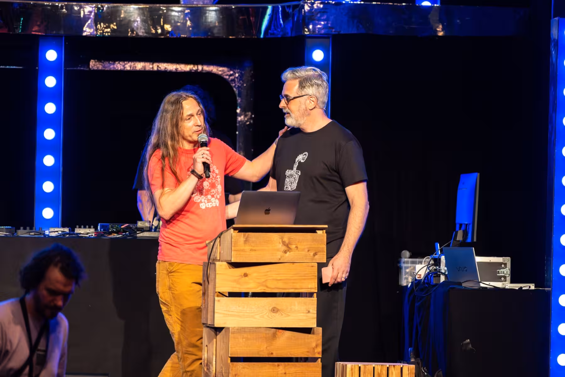 Photo of David de Léon taken at beyond tellerrand in Düsseldorf 2023 by Udo Fritsch