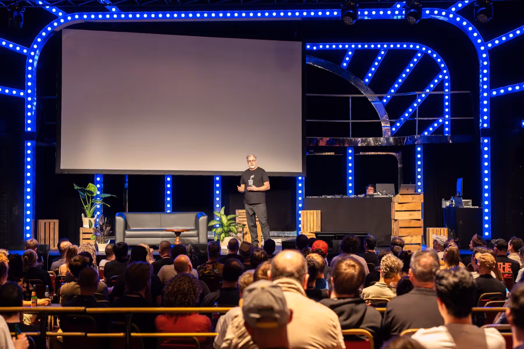Photo of David de Léon taken at beyond tellerrand in Düsseldorf 2023 by Udo Fritsch
