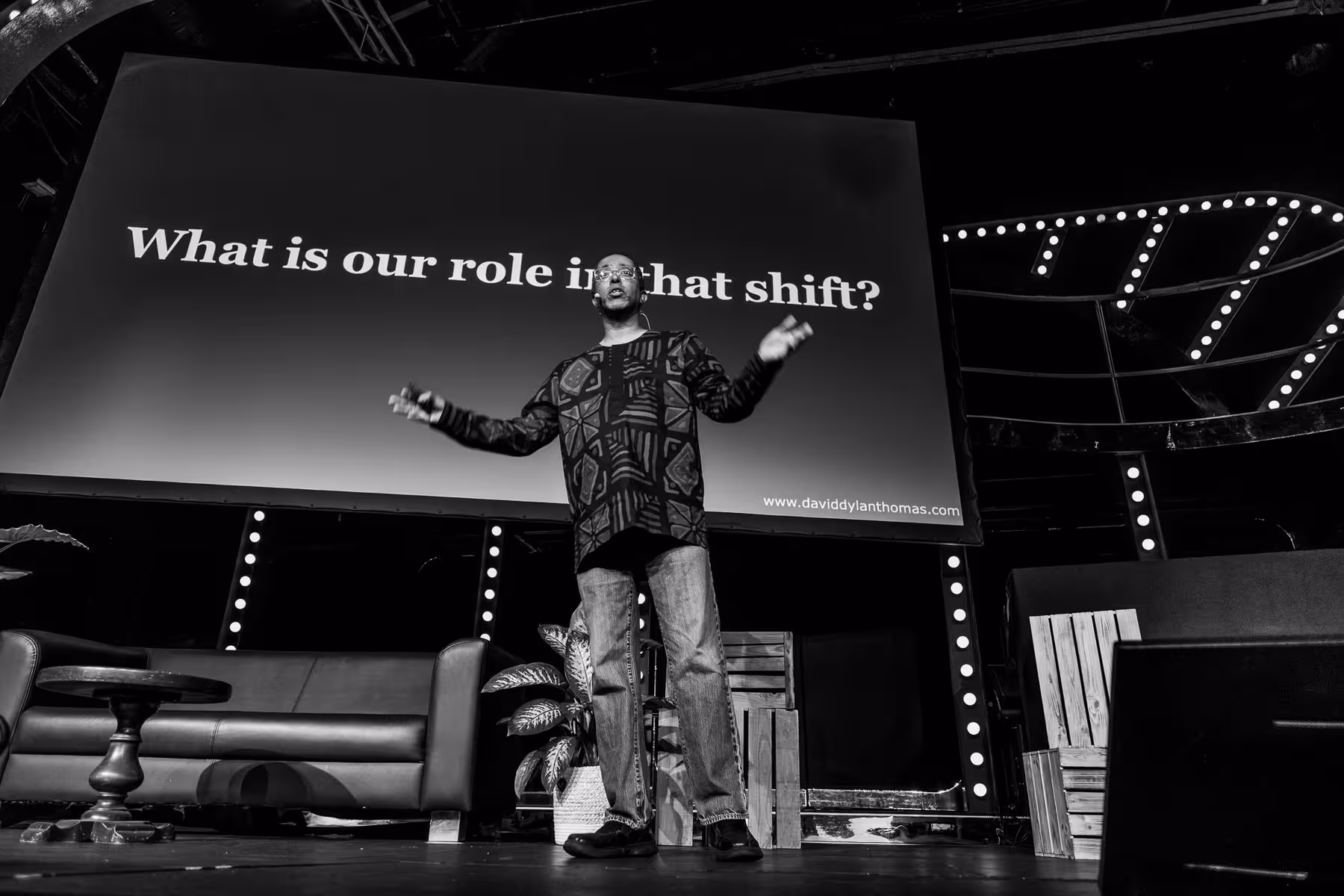 Photo of David Thomas taken at beyond tellerrand in Düsseldorf 2023 by Florian Ziegler