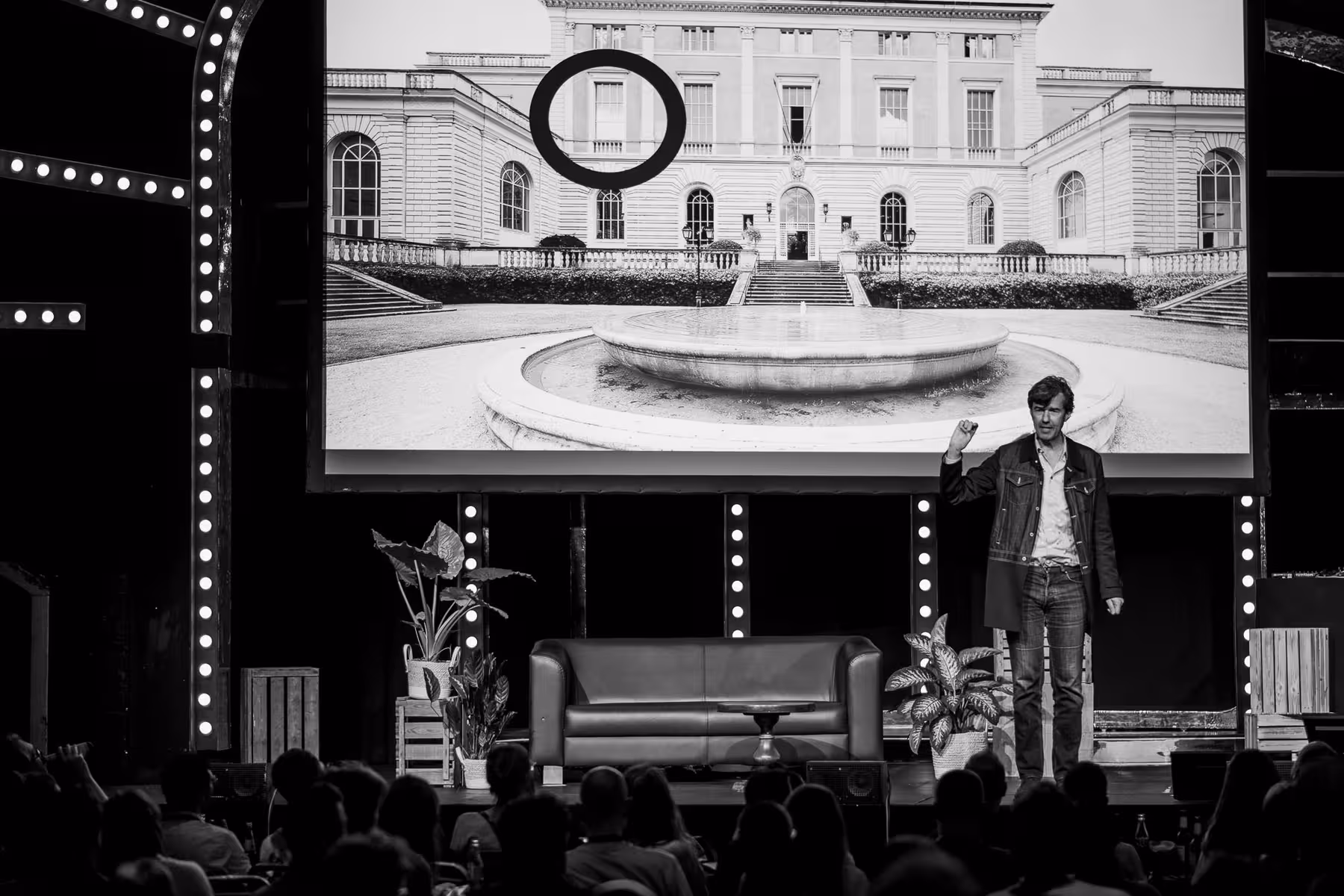 Photo of Stefan Sagmeister taken at beyond tellerrand in Düsseldorf 2023 by Florian Ziegler
