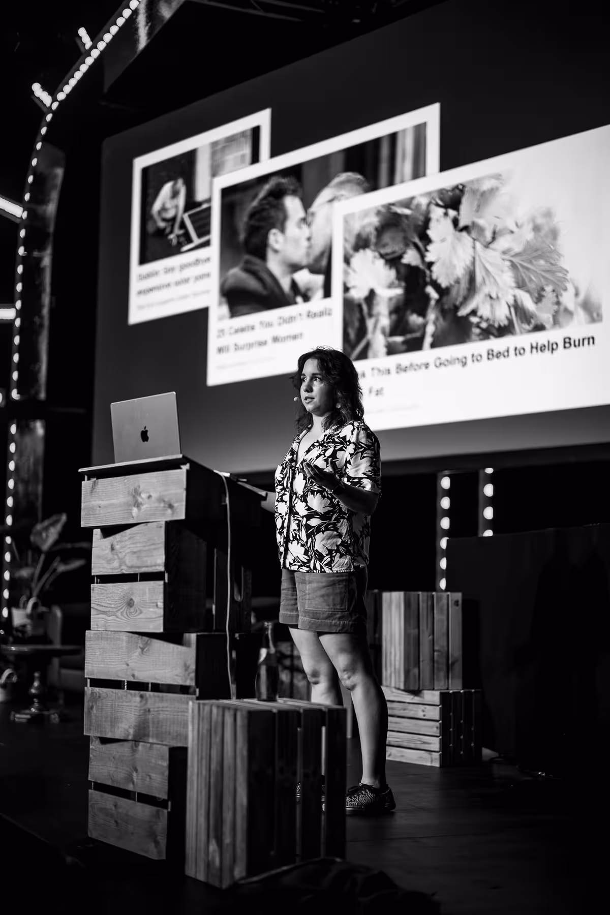 Photo of Laura Kalbag taken at beyond tellerrand in Düsseldorf 2023 by Florian Ziegler