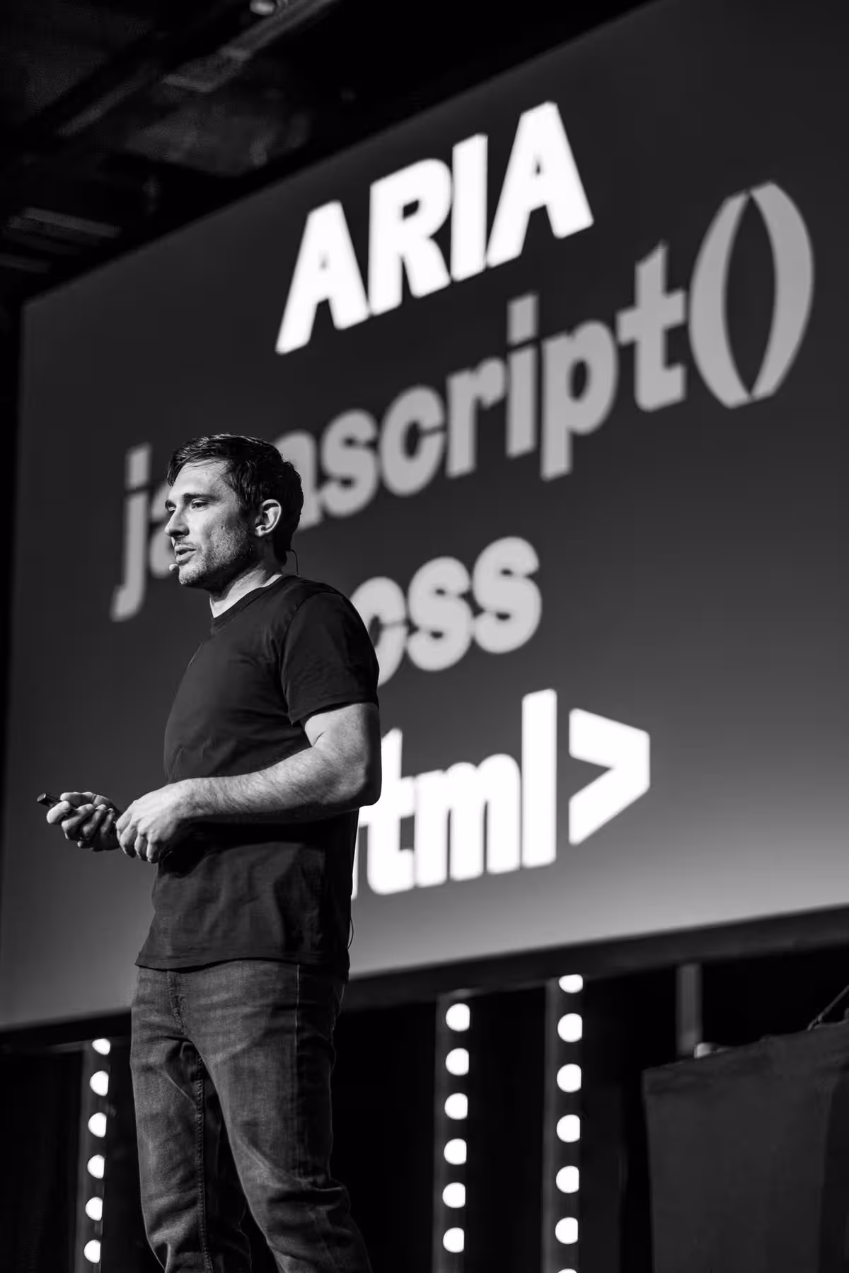 Photo of Matthias Ott taken at beyond tellerrand in Düsseldorf 2025 by Florian Ziegler