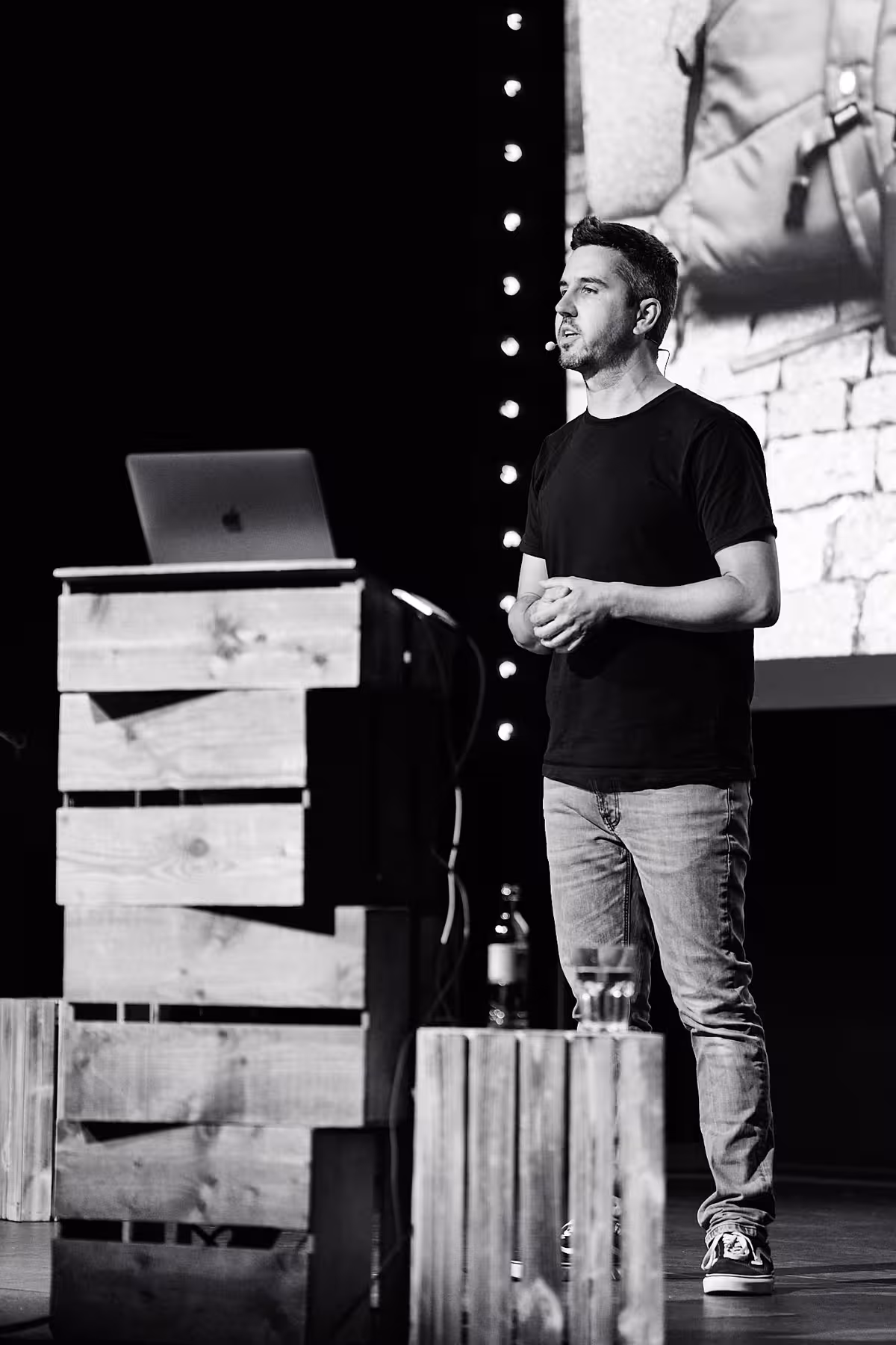 Photo of Bastian Allgeier taken at beyond tellerrand in Hamburg 2022 by Norman Posselt