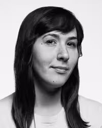 Portrait of Natalya Shelburne taken at beyond tellerrand in Berlin 2019 by Norman Posselt