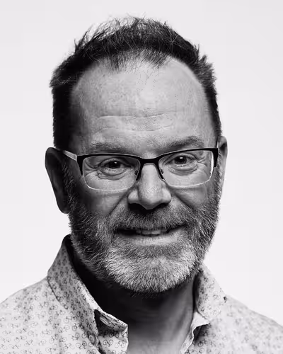 Portrait of Jason Pamental taken at beyond tellerrand in Berlin 2019 by Norman Posselt