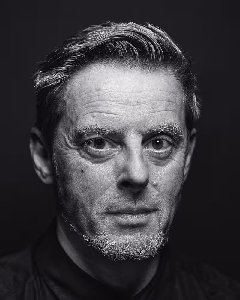 Portrait of Vic Lee taken at beyond tellerrand in Berlin 2022 by Norman Posselt