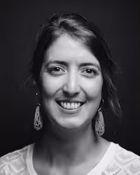 Portrait of Nadieh Bremer taken at beyond tellerrand in Berlin 2022 by Norman Posselt