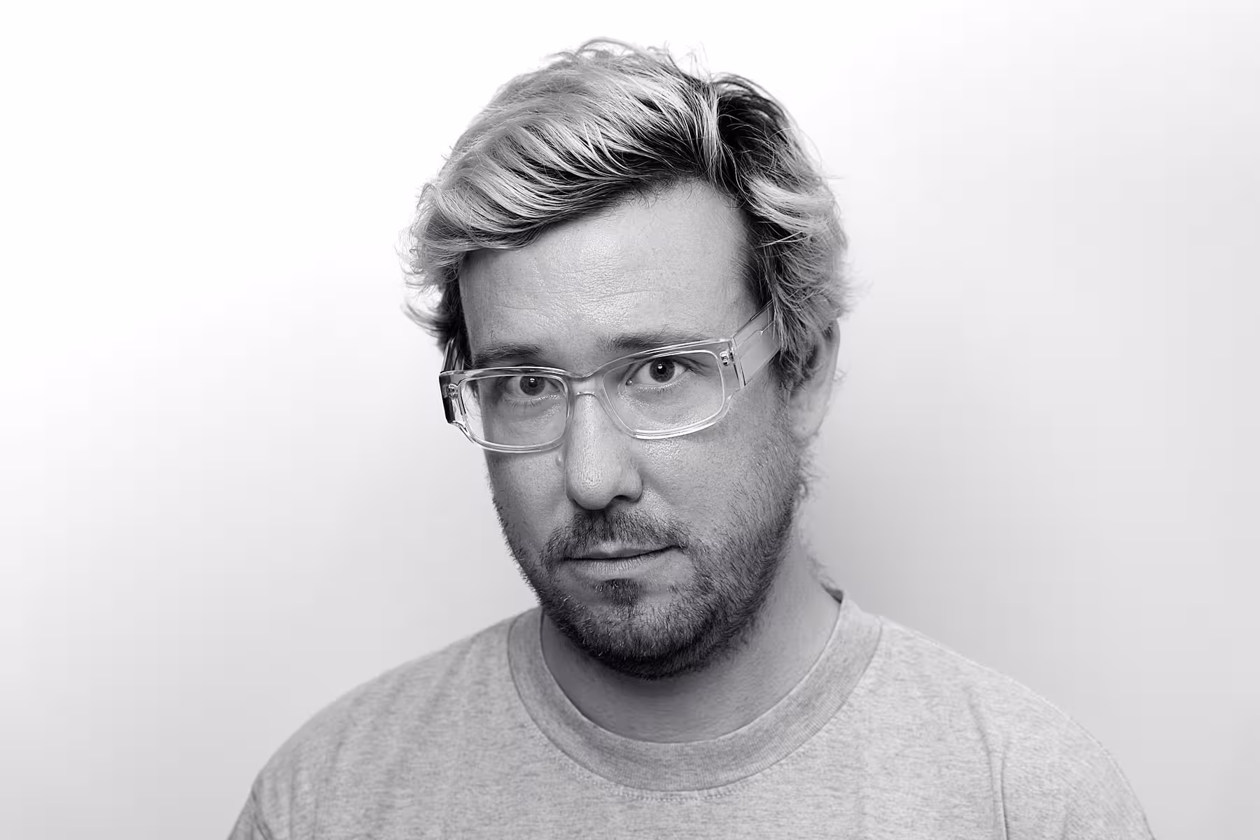 Portrait of Joel Gethin Lewis taken at beyond tellerrand in Berlin 2023 by Norman Posselt