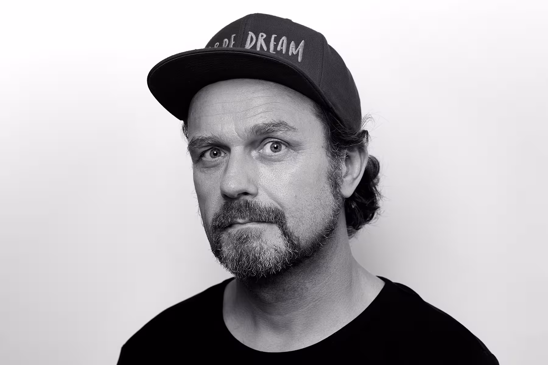 Portrait of Niels Kiené taken at beyond tellerrand in Berlin 2023 by Norman Posselt