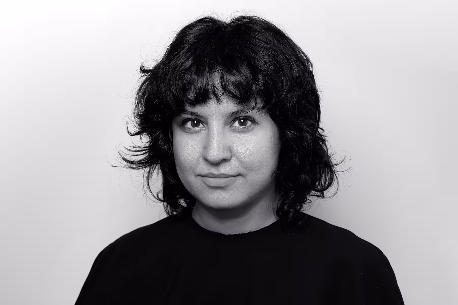 Portrait of Yasaman Sheri taken at beyond tellerrand in Berlin 2023 by Norman Posselt