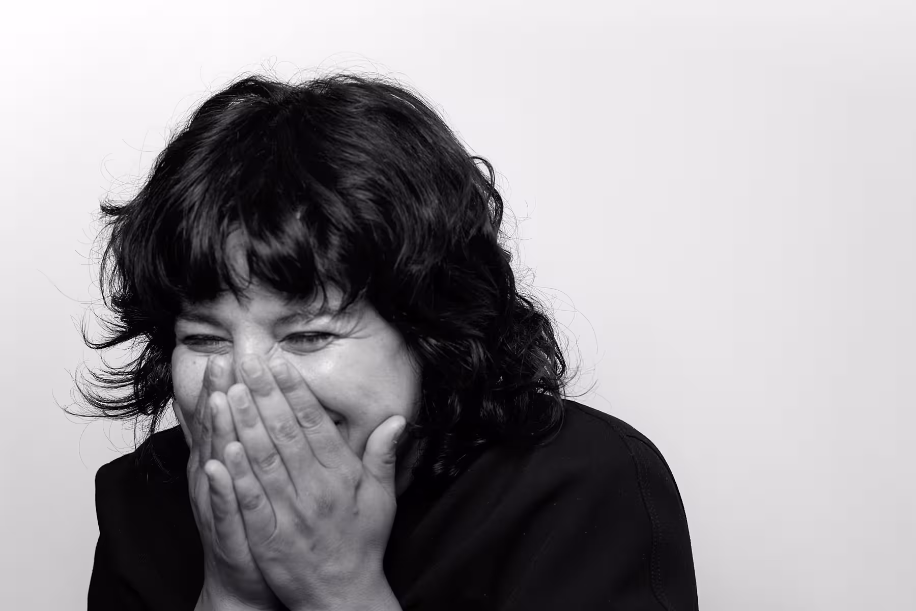 Portrait of Yasaman Sheri taken at beyond tellerrand in Berlin 2023 by Norman Posselt