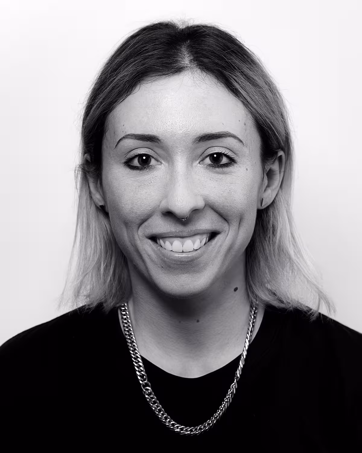 Portrait of Charlie Gerard taken at beyond tellerrand in Berlin 2023 by Norman Posselt