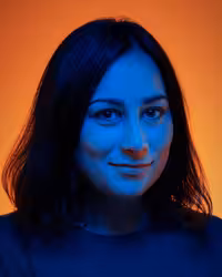 Portrait of Sophie Koonin taken at beyond tellerrand in Berlin 2024 by Norman Posselt