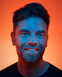 Portrait of Craig Black taken at beyond tellerrand in Berlin 2024 by Norman Posselt