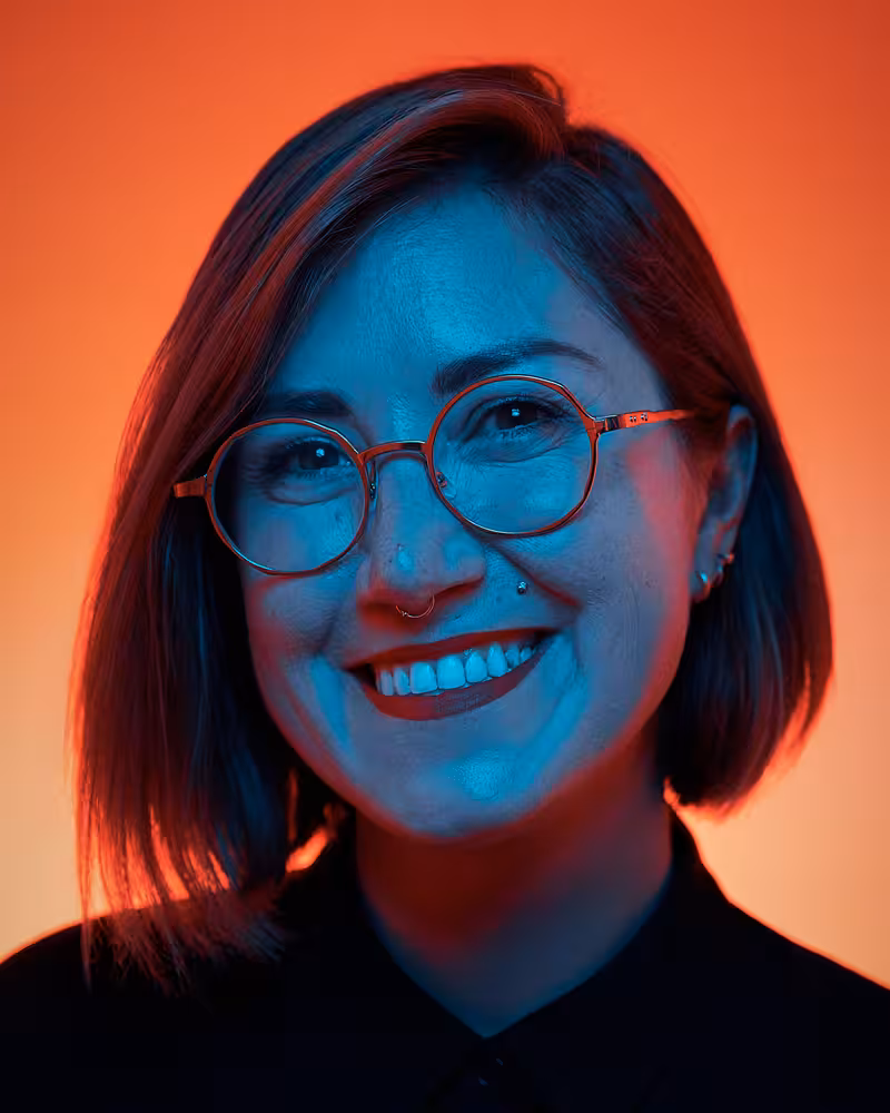 Portrait of Jessica Hische taken at beyond tellerrand in Berlin 2024 by Norman Posselt