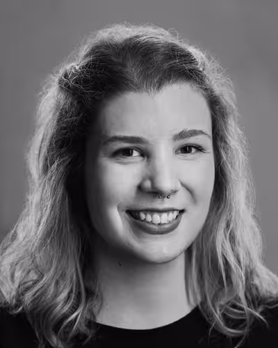 Portrait of Carolyn Stransky taken at beyond tellerrand in Düsseldorf 2019 by Norman Posselt