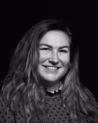 Portrait of Molly Watt taken at beyond tellerrand in Düsseldorf 2021 by Norman Posselt