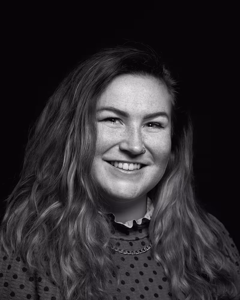 Portrait of Molly Watt taken at beyond tellerrand in Düsseldorf 2021 by Norman Posselt