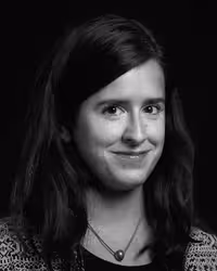 Portrait of Júlia Racskó taken at beyond tellerrand in Düsseldorf 2021 by Norman Posselt