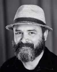 Portrait of Vasilis van Gemert taken at beyond tellerrand in Düsseldorf 2022 by Norman Posselt