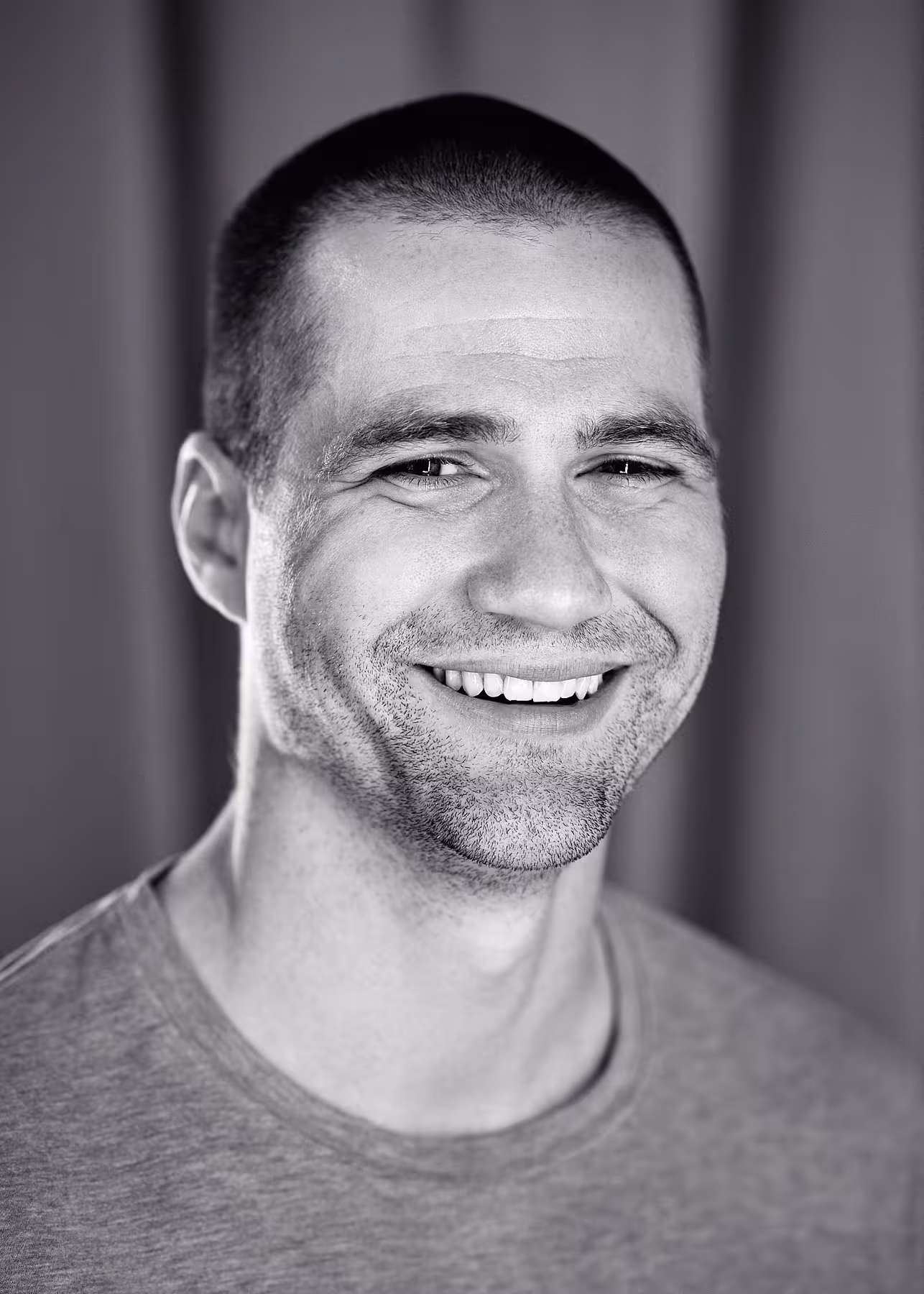 Portrait of Tim Kadlec taken at beyond tellerrand in Düsseldorf 2022 by Norman Posselt