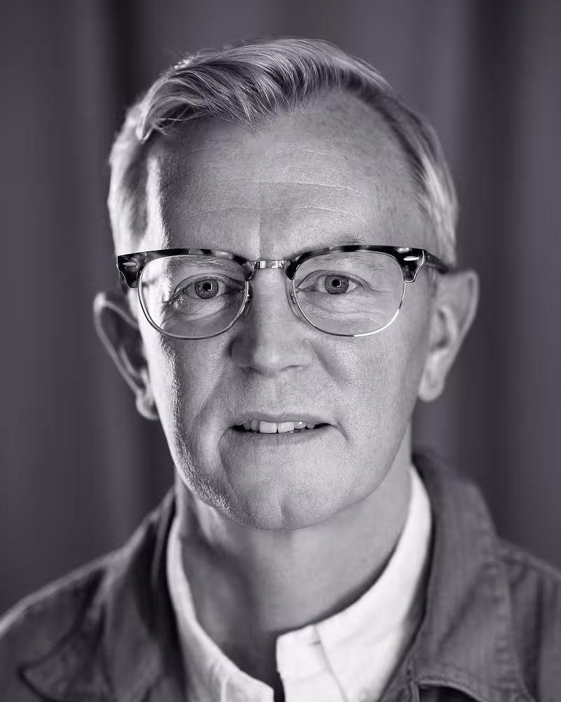 Portrait of Aarron Walter taken at beyond tellerrand in Düsseldorf 2022 by Norman Posselt